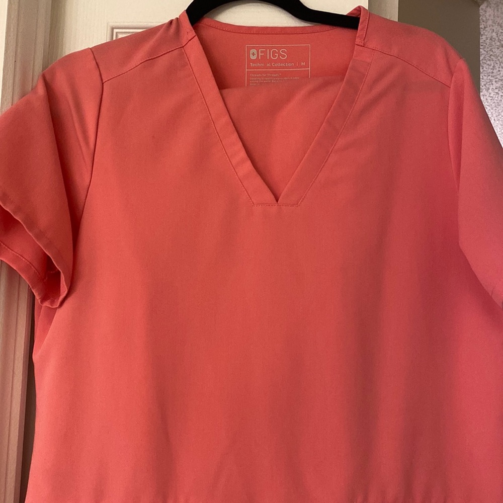Figs casma two pocket scrub top